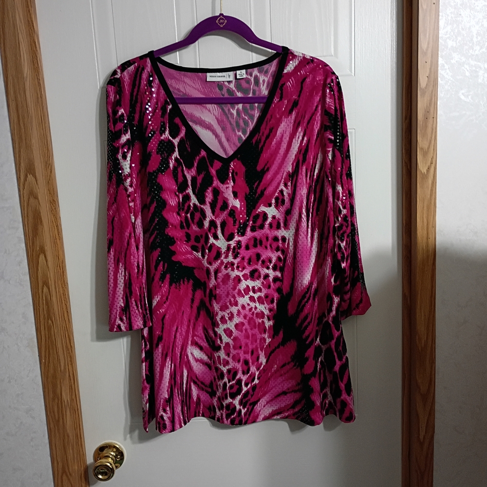 Susan Graver Vivid Pink and Black Blouse